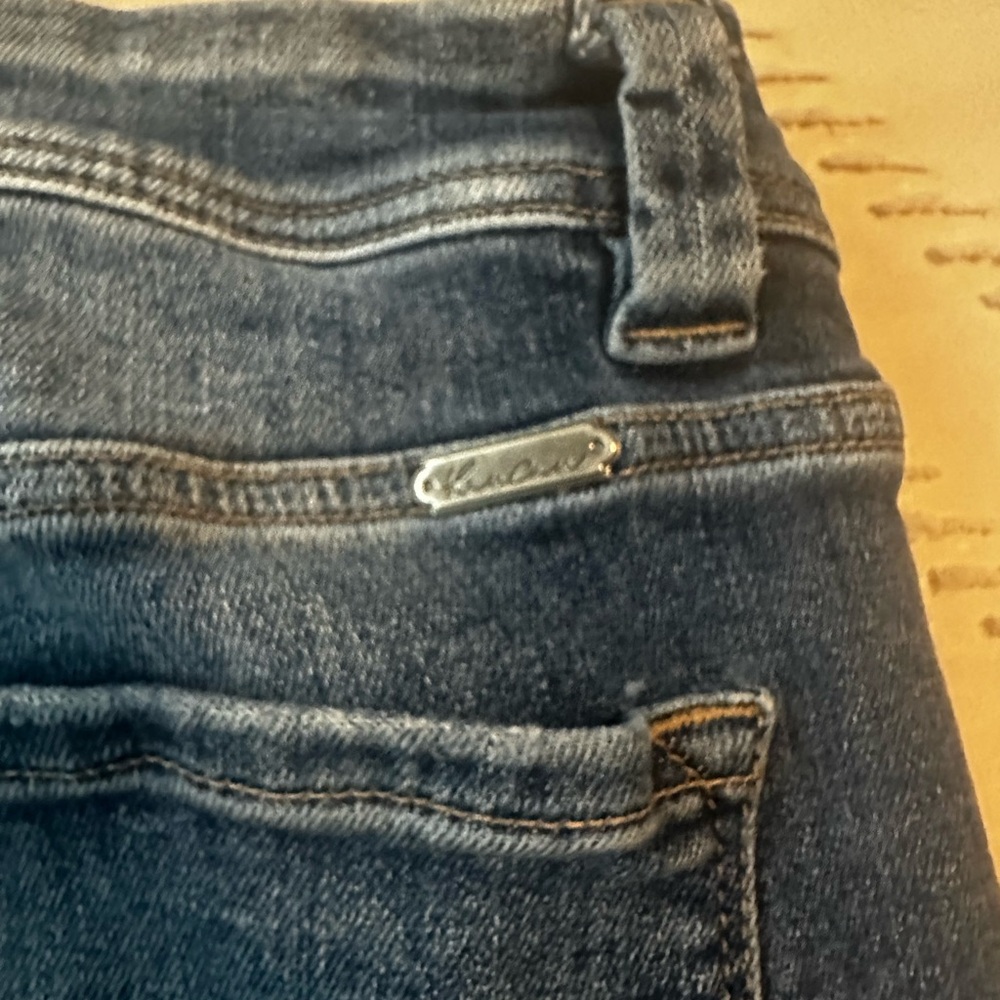 Distressed Blue Jeans - Picture 6 of 8